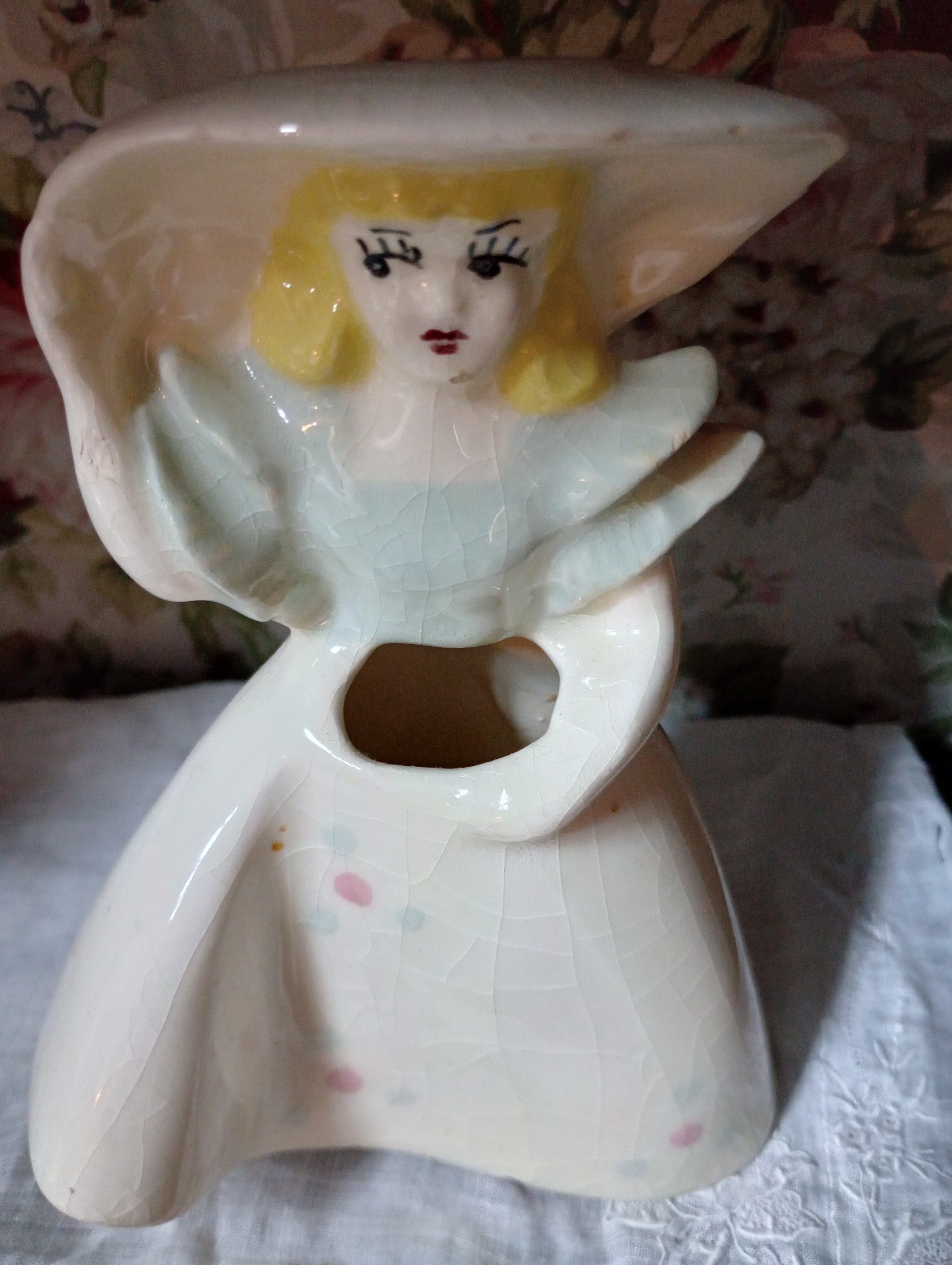 1940's Southern Belle Planter
