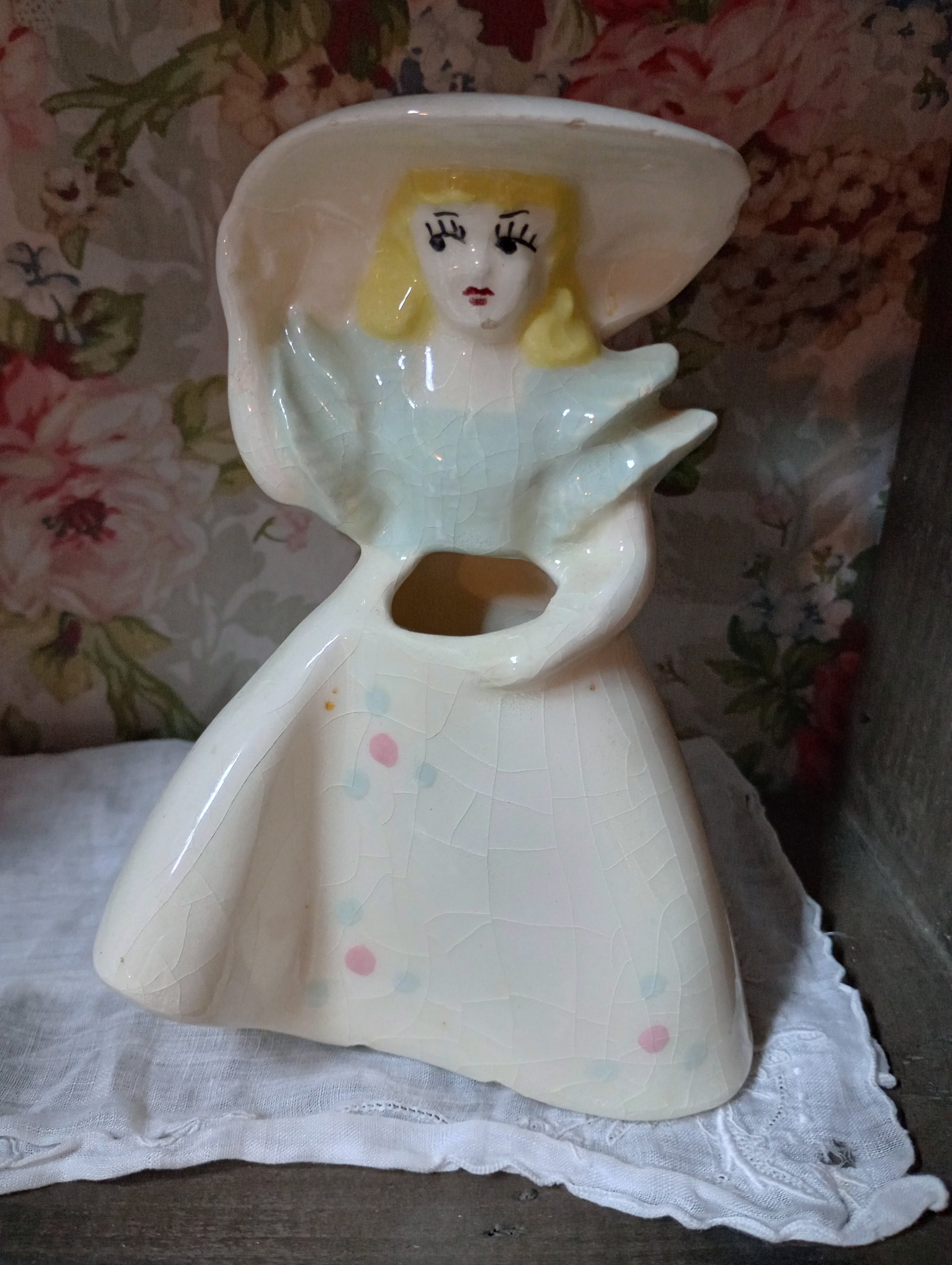 1940's Southern Belle Planter